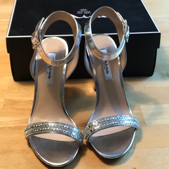 Nina sandals - Picture 1 of 6